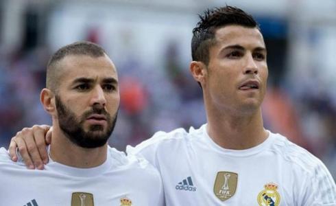 النصر يحضر عرض مغري لكريم بنزيما