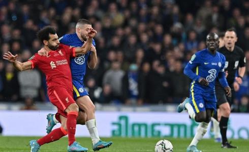 لاعبو تشيلسي وليفربول في مباراة سابقة