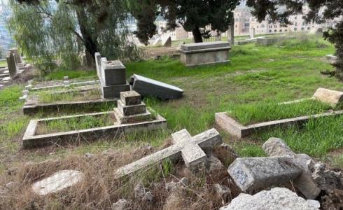 مستوطنون يقتحمون مقبرة البروتستانتية بالقدس