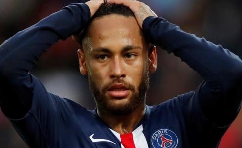 الاعب البرازيلي نيمار دا سيلفا