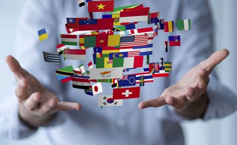 صورة تعبيرية عن تعلم اللغات