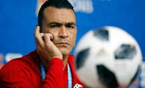 عصام الحضري مدرب حراس مرمى منتخب مصر الاوليمبي.jpg