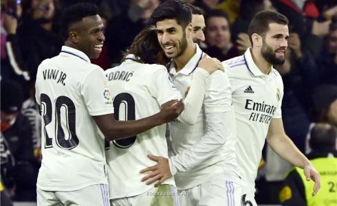 لاعبو ريال مدريد خلال احتفالهم بالهدف