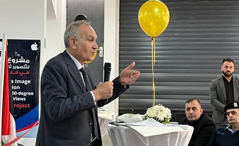 وزير الاتصالات إسحاق سدر
