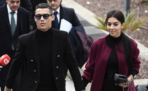 أحدث اطلالات جورجينا في الرياض تثير الجدل 2023