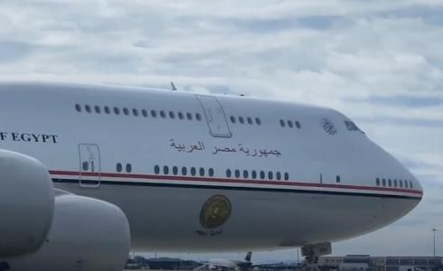 مضيف طائرة يكشف تفاصيل سقوط طائرة الرئيس المصري فوق الخليج