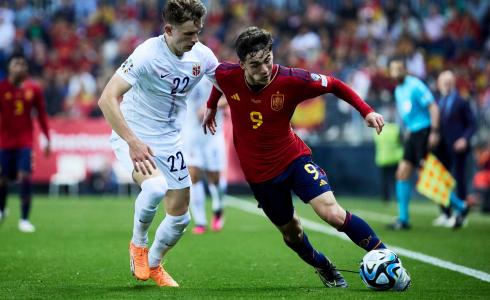 إسبانيا تفوز على النرويج بثلاثية نظيفة