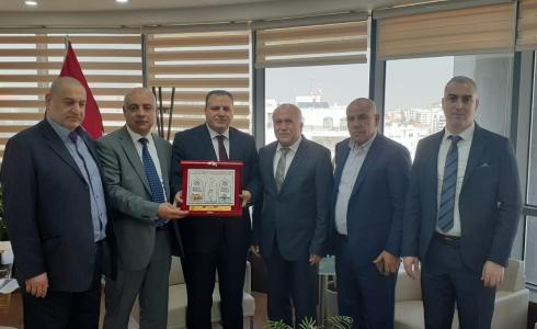 لقاء جمعية رجال الأعمال بالسفير الأردني في فلسطين