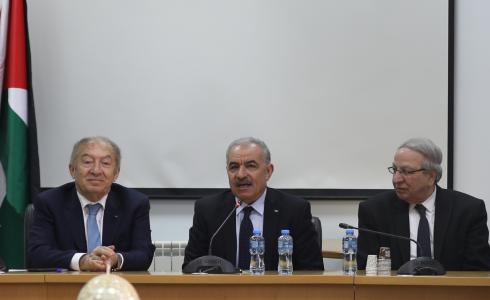 محمد اشتية خلال اللقاء اليوم