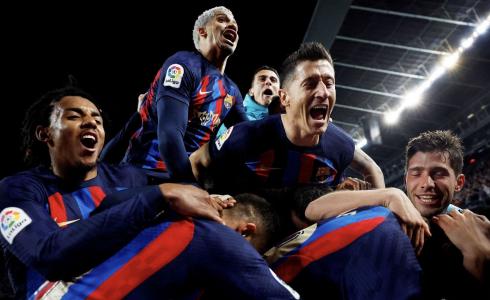 موعد تتويج برشلونة رسميا بلقب الليجا