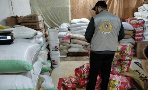 مباحث التموين بغزة تضبط 17طناً من المواد الغذائية الفاسدة