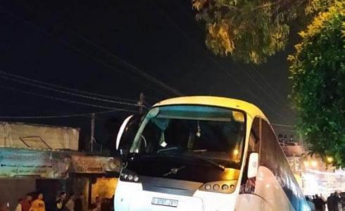 سقوط حافلة جراء انهيار بالتربة في غزة