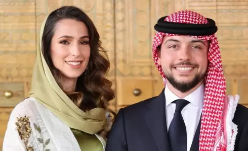 ولي عهد الأردن يتحدث عن أولى لحظات لقاءه بخطيبته رجوة