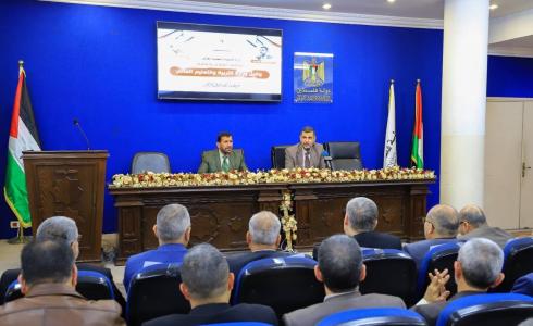 خلال تسليم مهما خالد أبو ندى خلفا لزياد ثابت وكيلا لوزارة التعليم في غزة