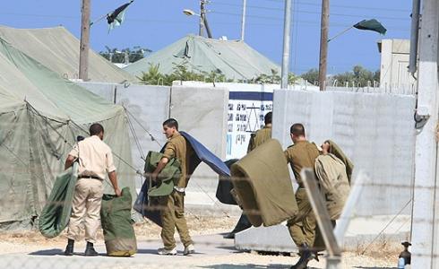 معاريف تكشف عن حدث غير معتاد داخل قاعدة للجيش الإسرائيلي