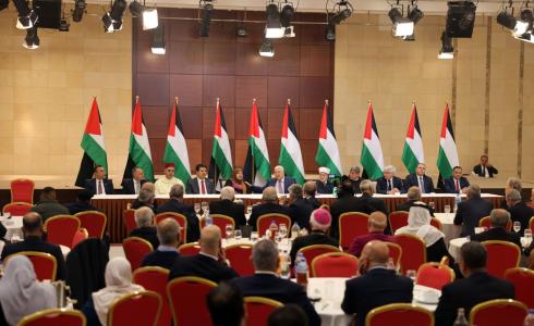 الرئيس عباس : القدس خط أحمر ولن نقبل الاعتداء على المصلين في الأقصى والقيامة