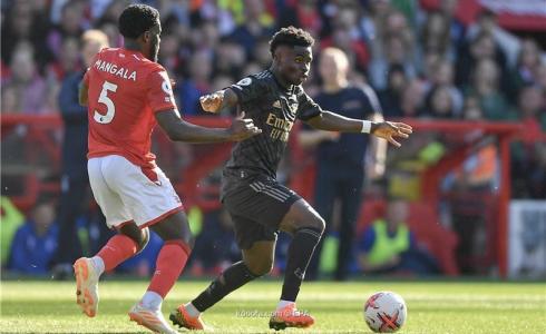 نوتنجام يفوز على أرسنال ويهدي مانشستر سيتي لقب الدوري الإنجليزي الممتاز