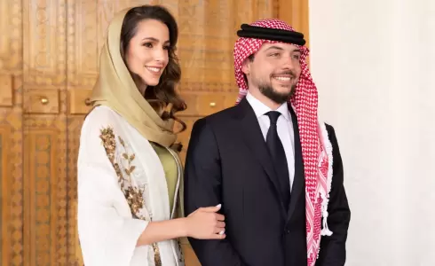 مع اقتراب زفاف ولي العهد الأردني.. ماهي محظورات استخدام علمه؟