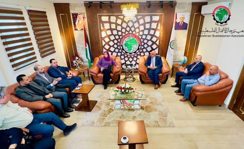 جمعية رجال الأعمال بغزة تبحث مع مؤسسة فاتن التعاون المشترك