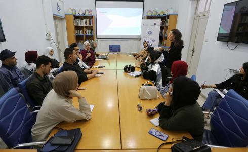 النادي الإعلامي باللغة الإنجليزية للعام 2023