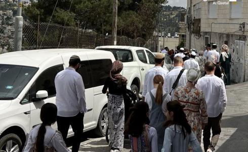 مستوطنون يقتحمون أحياء القدس بحراسة مشددة