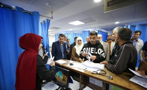 التشريعي بغزة يتفقد الطواقم الطبية في مجمع الشفاء الطبي