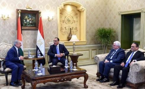 جانب من زيارة الحكومة الفلسطينية إلى مصر