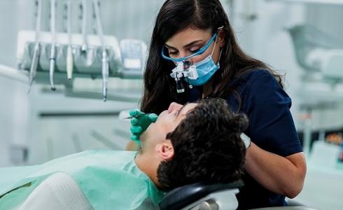 أطباء الأسنان العاملون في "مؤوحيدت" يشرعون بخطوات نقابية