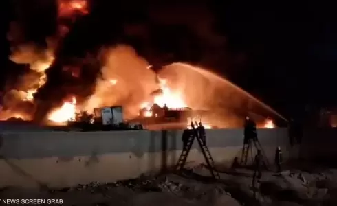 اندلاع حريق ضخم في مصنع للزيوت والمواد البترولية بالأردن
