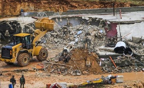 هدم جرافات الاحتلال لمنازل الفلسطينيين