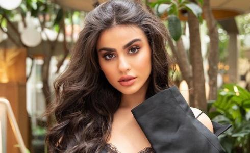 يومي خبيرة التجميل تنهار من البكاء عبر توتير.. والسبب هذا