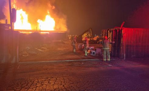 حريق بمصنعين ومحلات تجارية بالمنطقة الصناعية "هيركونيم"