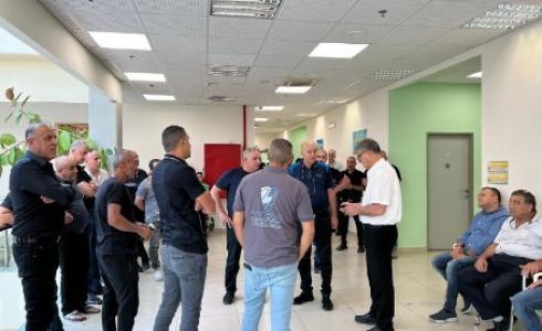 وقفة احتجاجية  في بلدية أم الفحم