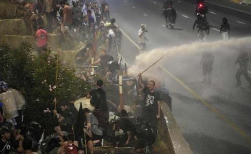 نقابة الأطباء تعلن تعطيل النظام الصحي للمشاركة في الاحتجاجات