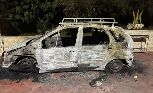 مستوطنون يحرقون مركبة