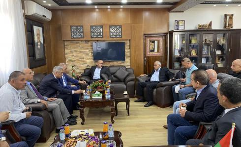 الرجوب يطلع سفير المغرب على واقع جنين ومخيمها عقب العدوان