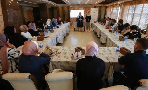 ورشة توعية حول "الأمية الرقمية"