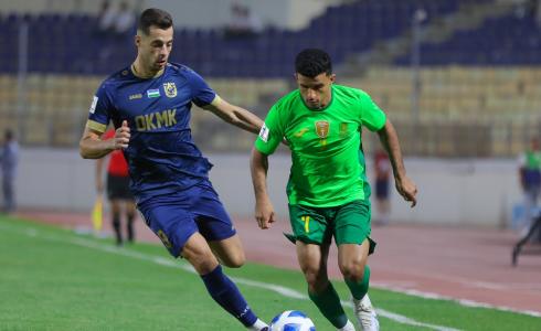 من مباراة السيب العماني ضد أجمك الأوزبكي