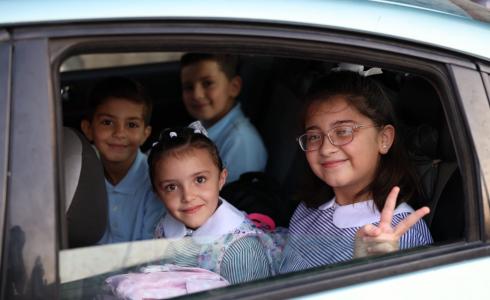 طلبة يتوجهون لمدارس الأونروا اليوم في غزة