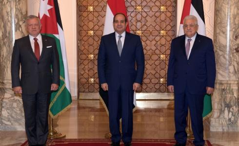الرئيس عباس ونظرائه المصري والأردني
