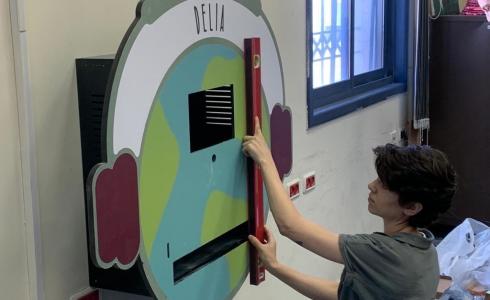 الزوايا الإبداعية.. وحدات لتعلم الموسيقى والفنون ذاتيا تنجز بأيد فلسطينية