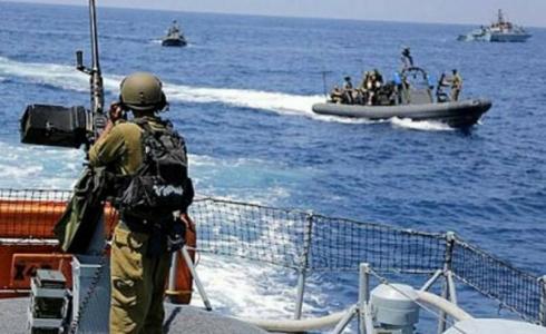 بحرية الاحتلال تعتقل صيادين قرابة سواحل قطاع غزة