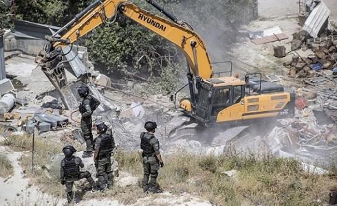 تقرير: الاحتلال هدم 36 منشأة بالقدس واعتقل 151 شخصا في تموز