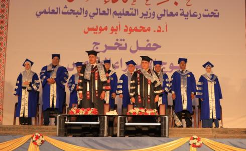 جامعة الإسراء تحتفل بتخريج فوجها الخامس