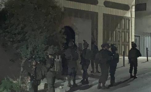 قوات الاحتلال خلال اقتحام بلدة بيتا فجر اليوم