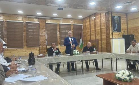 وزير الداخلية يعقد سلسلة اجتماعات أمنية في الخليل