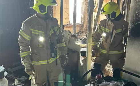 إصابة حرجة إثر اندلاع حريق داخل منزل سكني في النقب