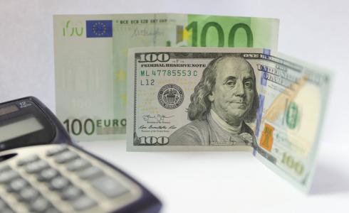 كم تبلغ قيمة عجز الحساب الجاري للربع الثاني 2023 في فلسطين؟