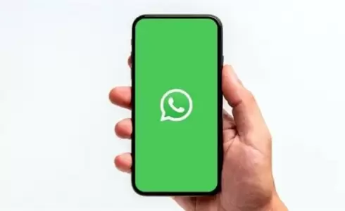 استكشف التصميم الجديد لتطبيق واتساب على أجهزة أندرويد