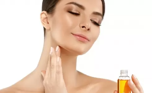 أفضل الزيوت الطبيعية لمنع جفاف البشرة في الخريف